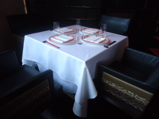 Table Cloths & Tops